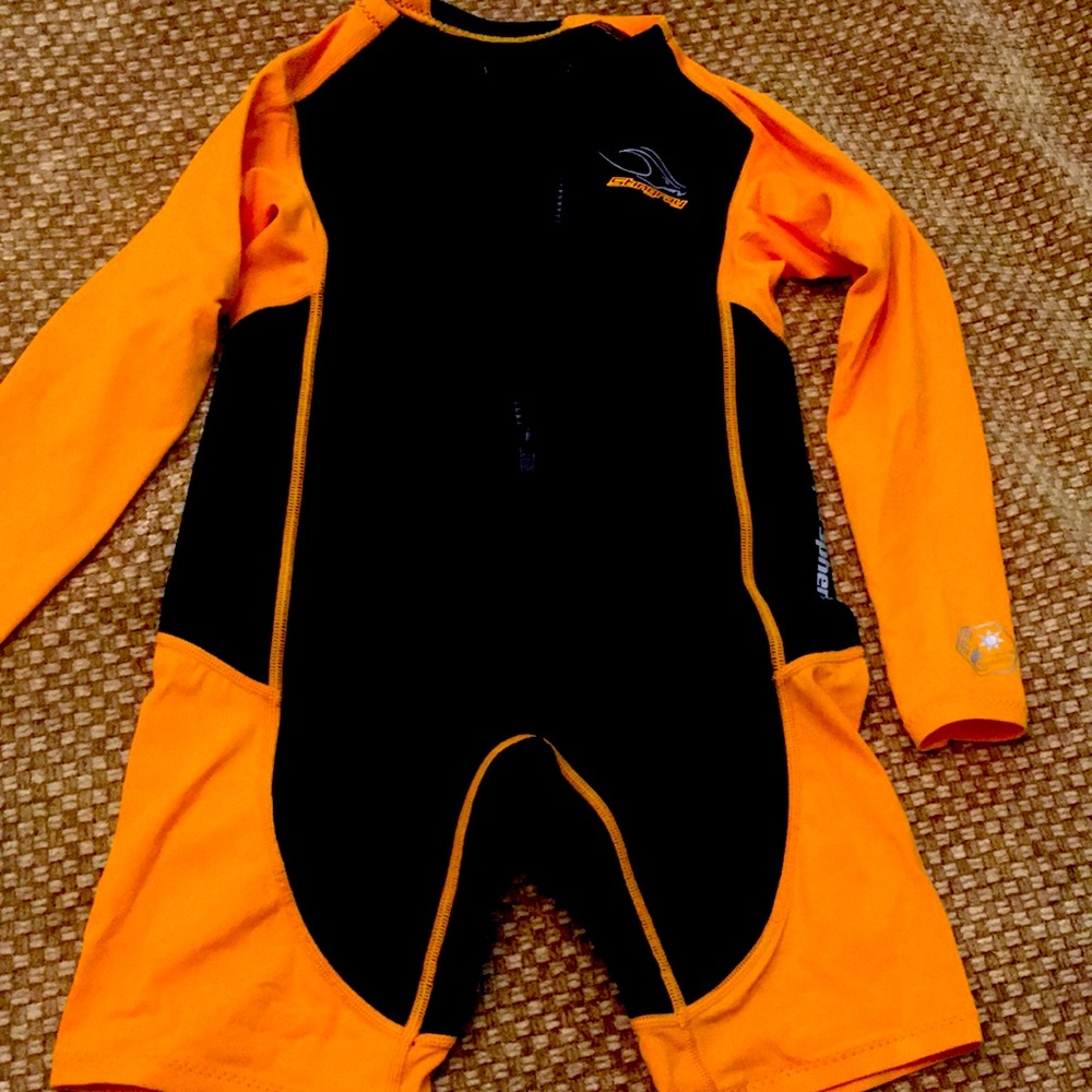 Boy’s wetsuit, size 10